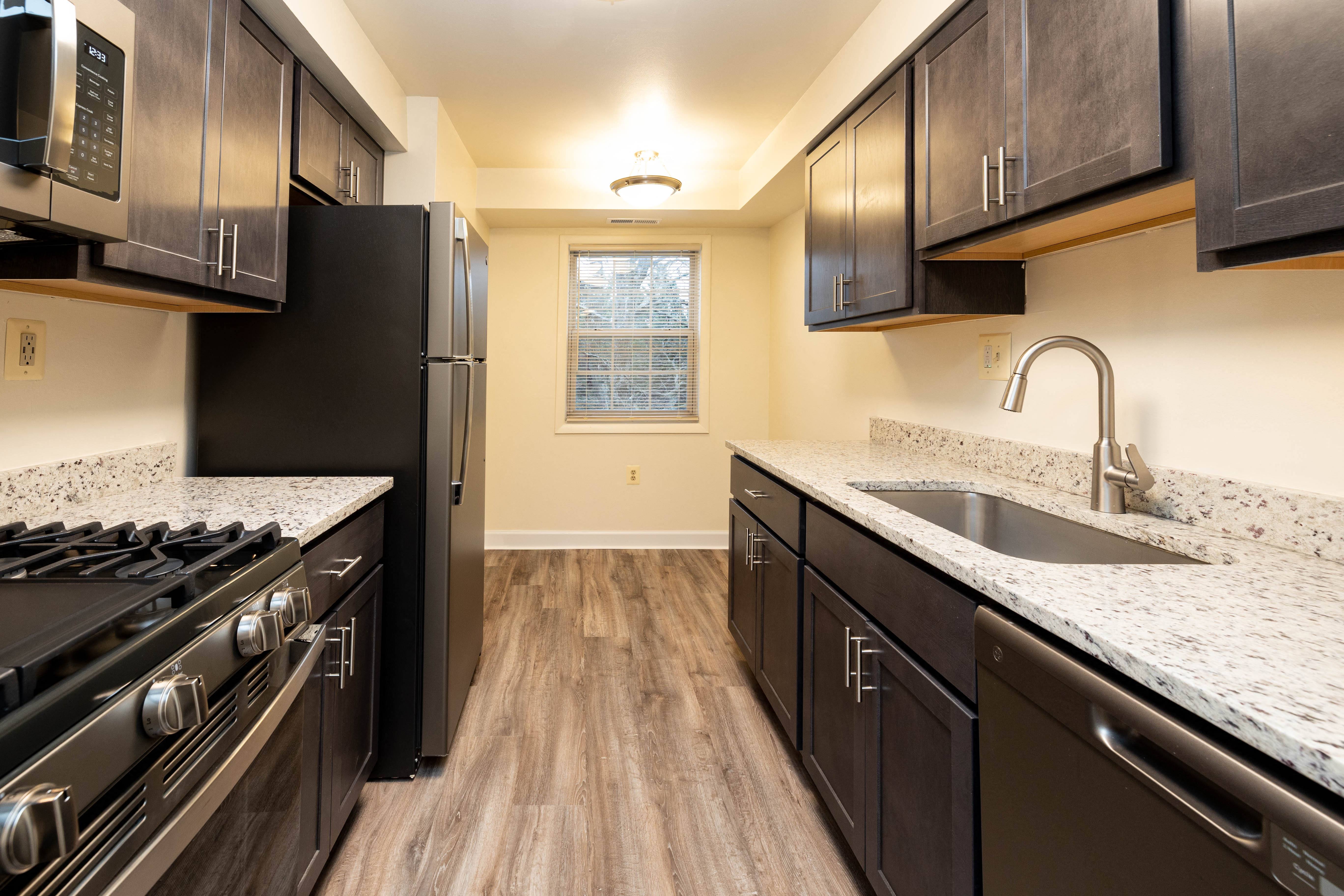 Seminary Roundtop Apartments Image 3